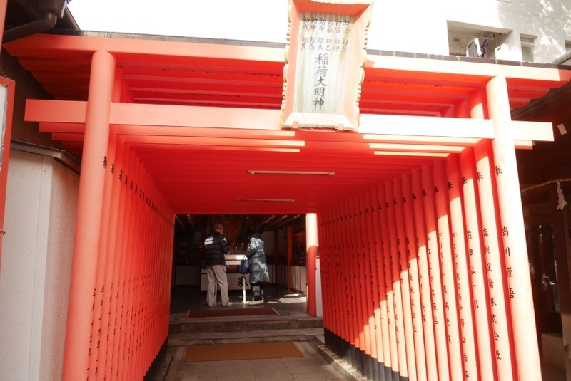 鳥居の感覚は狭め。