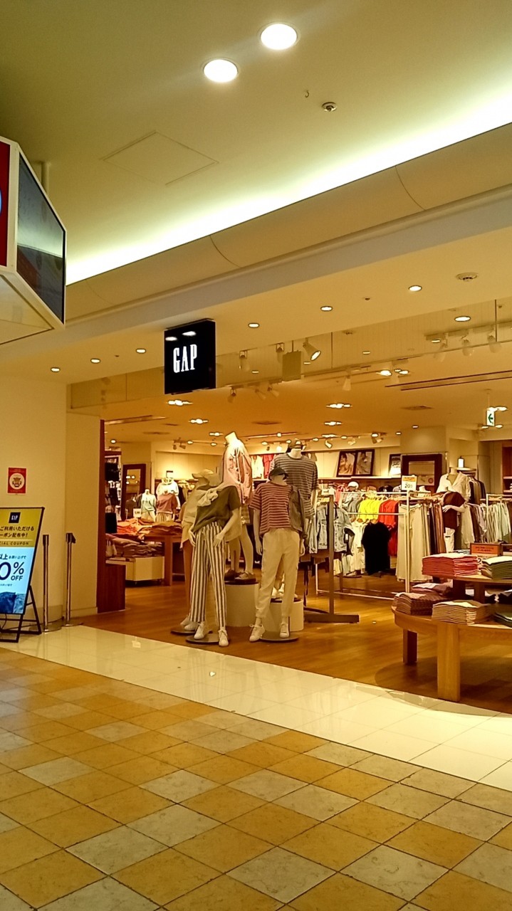 Gapストア (アクアシティお台場店)