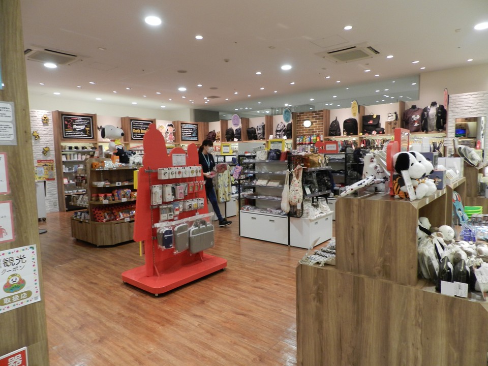 店内もけっこう広かったです