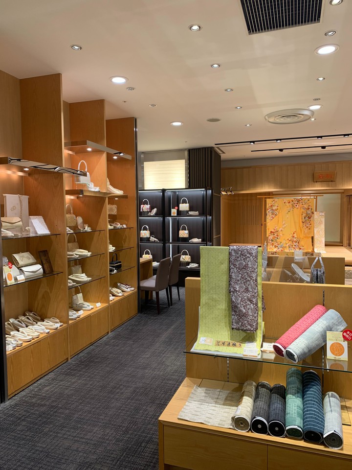 新宿高島屋 呉服サロン　店内