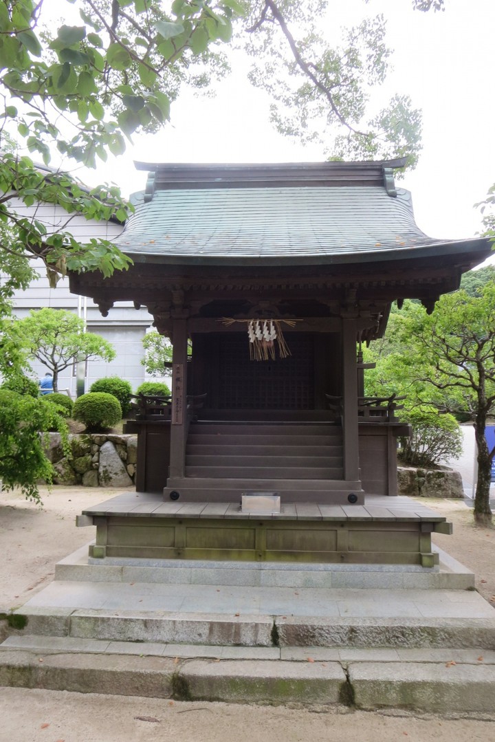 菅原道真公の奥様をお祀りする楓社です。