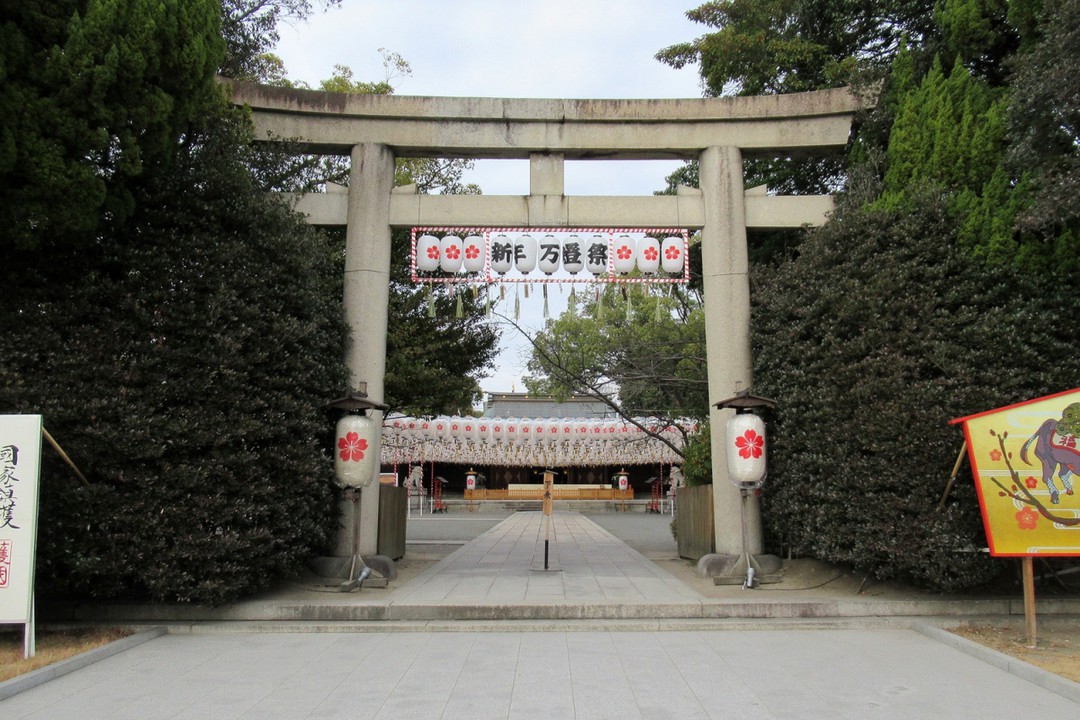 鳥居を入り…