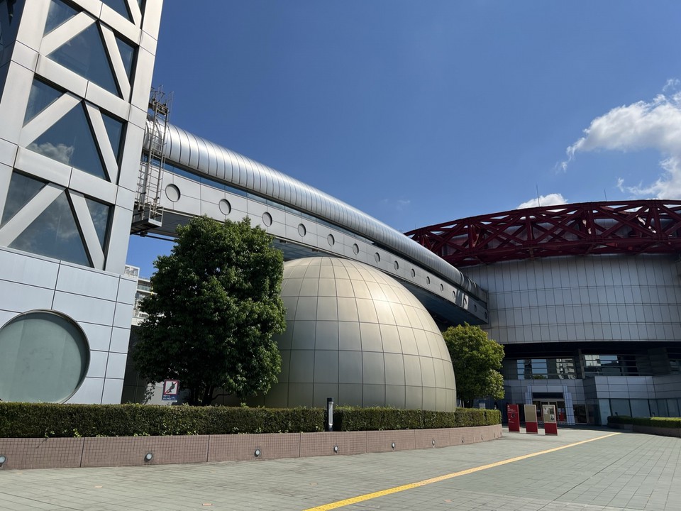 施設の外観