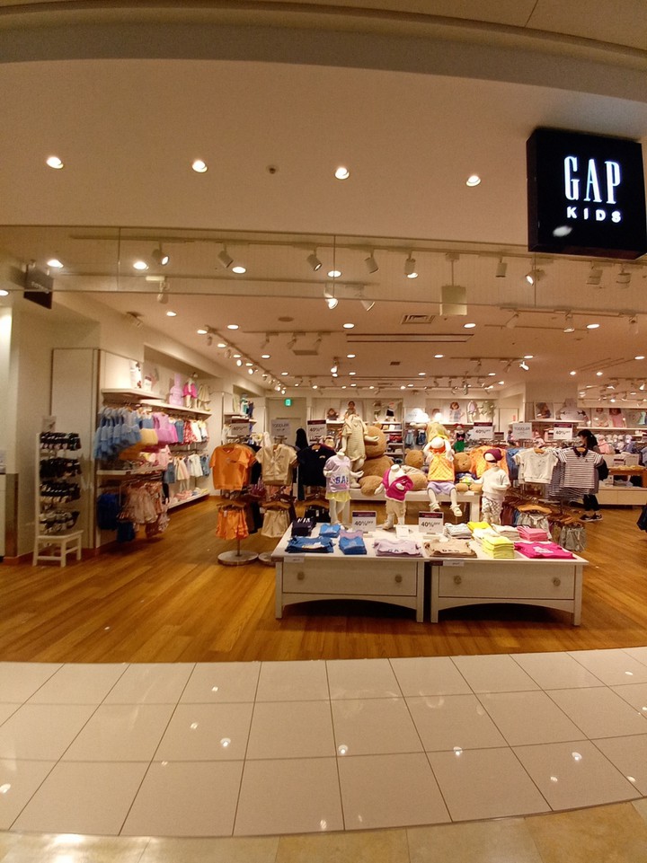 Gapストア (アクアシティお台場店)