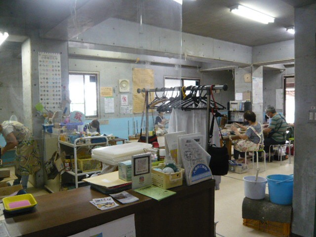 陶芸会館の中では、陶芸教室が開かれていて、活動しています。