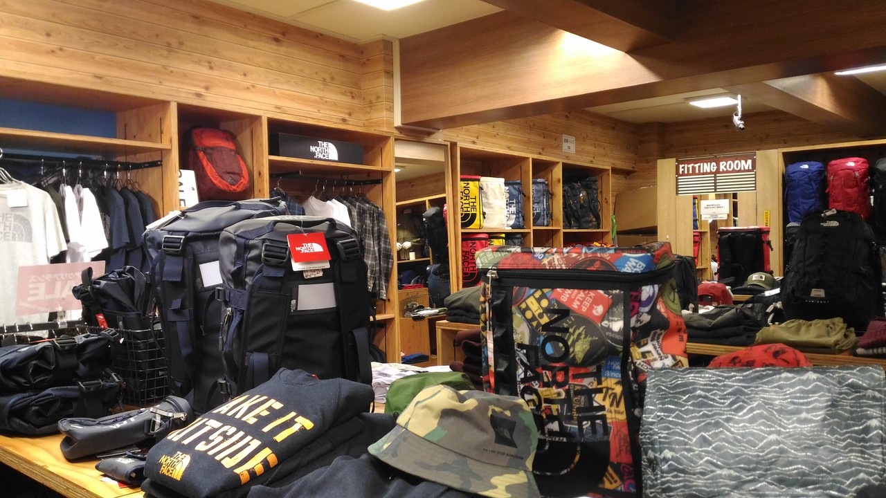 エルブレス吉祥寺店の内観画像。