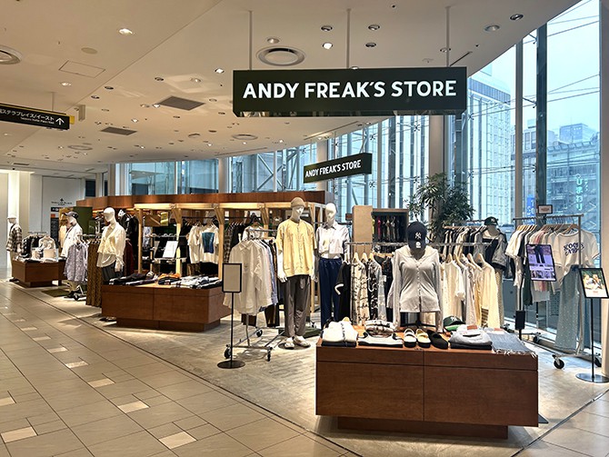 フリークスストア＋アンディフリークスストア札幌ステラプレイス店の外観