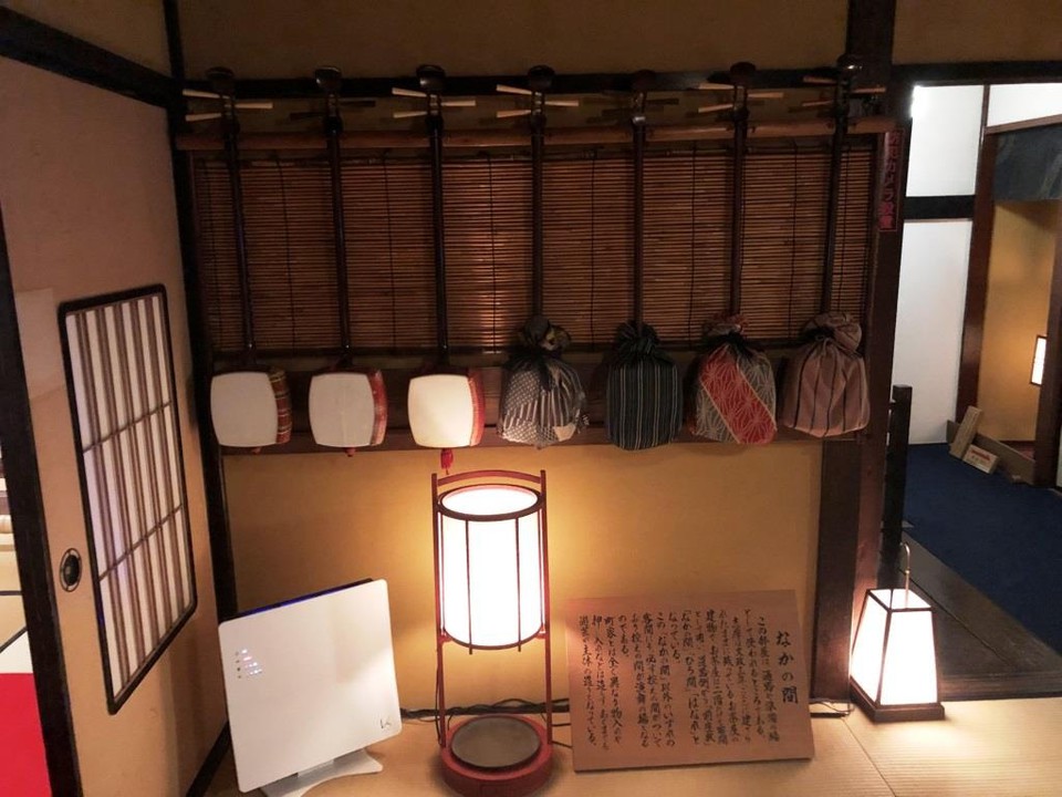 《ひがし茶屋街》「志摩」室内風景