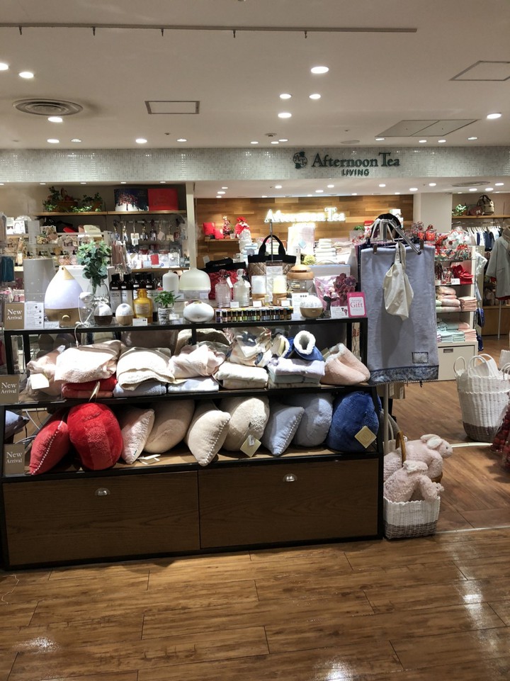アフタヌーンティーリビングアトレ大井町店の内観画像。