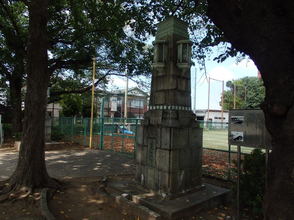 三代目戸田橋の親柱