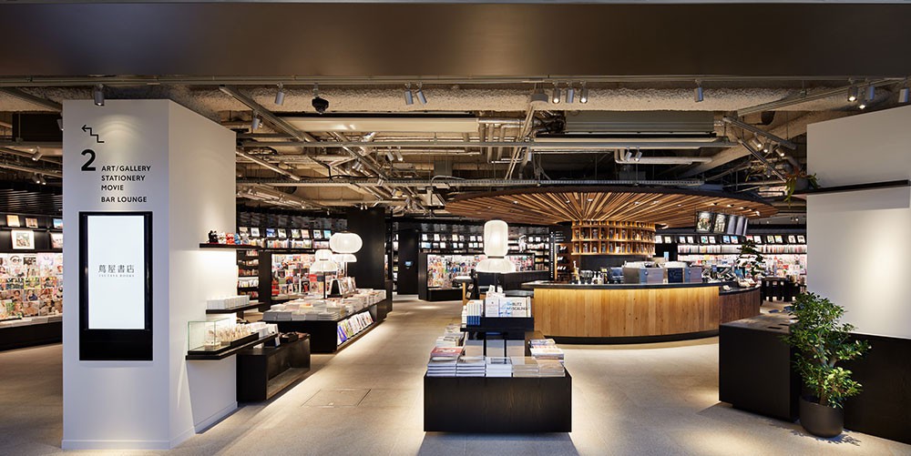 六本木蔦屋書店の店内画像
