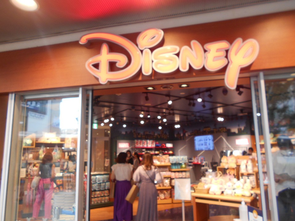 ディズニー商品がそろっています。