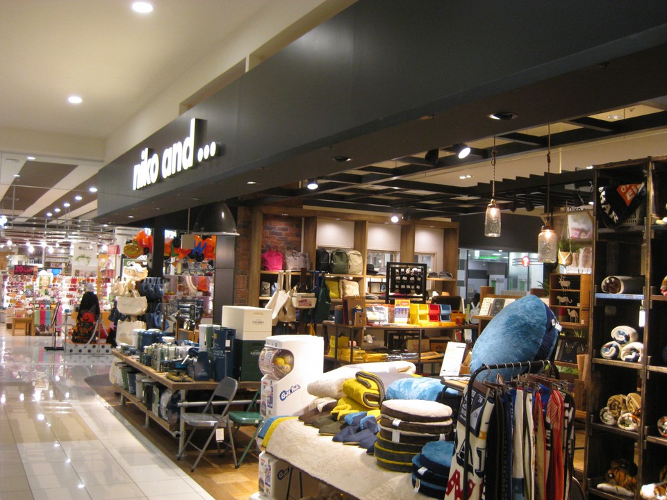 ニコアンドイオン茨木店