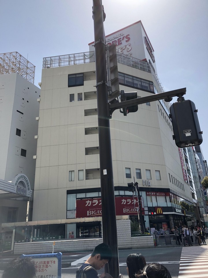 モアーズ