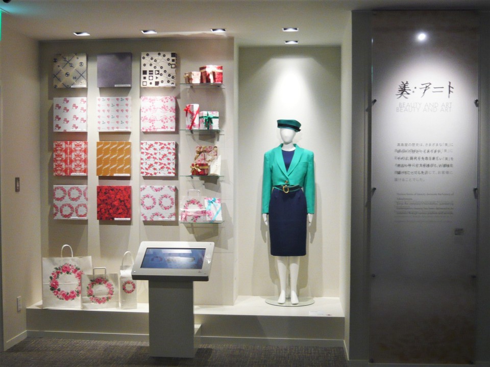 包装紙や紙袋の展示