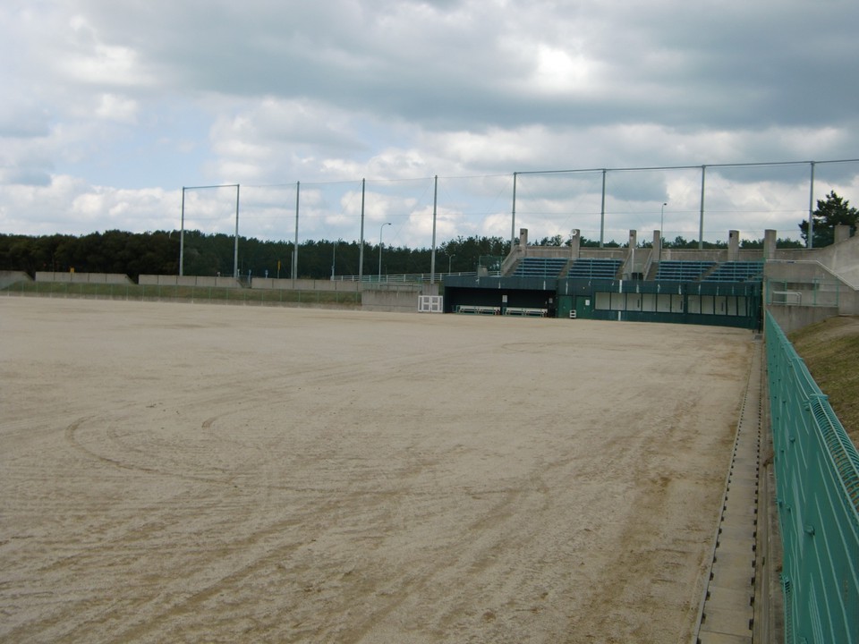 ソフトボール場