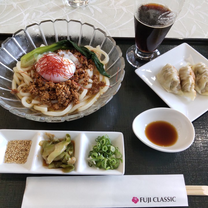 麻辣うどん  餃子付き  & 黒ビール