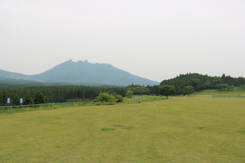 ２
