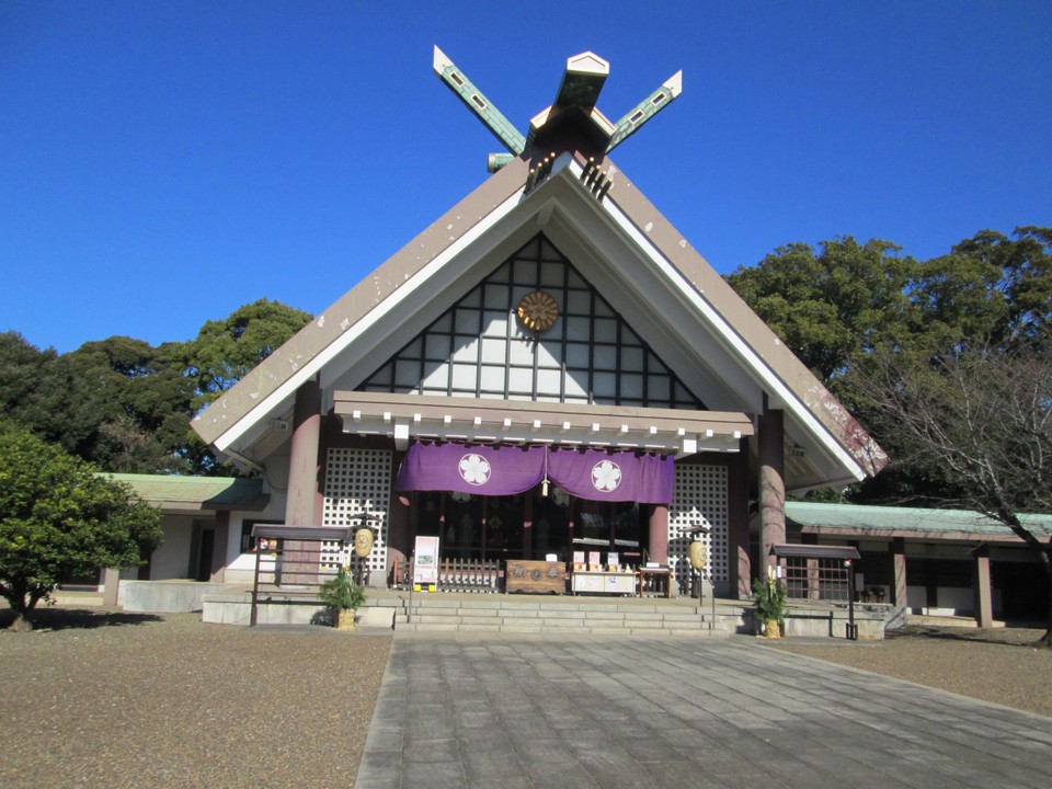 護国神社拝殿