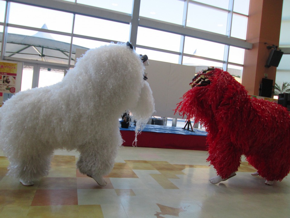 元旦は獅子舞も