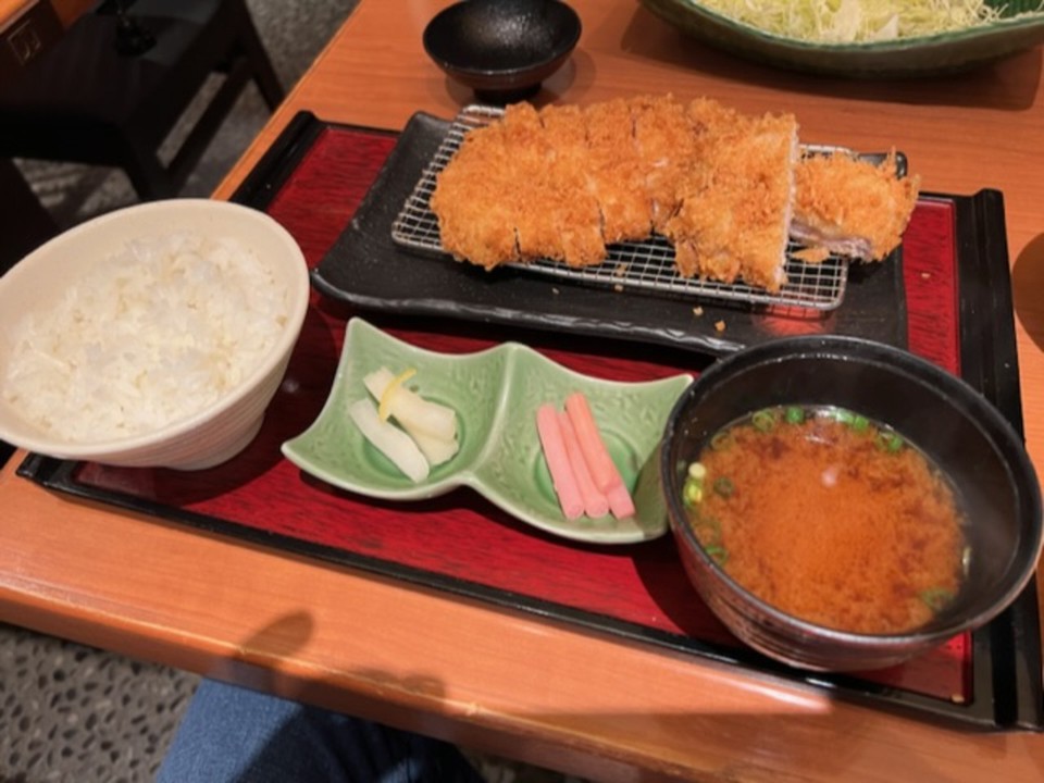 ロースカツとヒレカツ定食