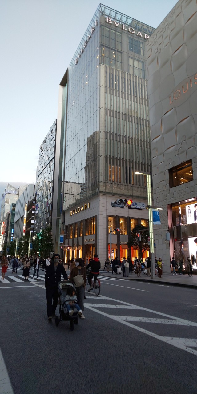 ブルガリ銀座店の外観画像。