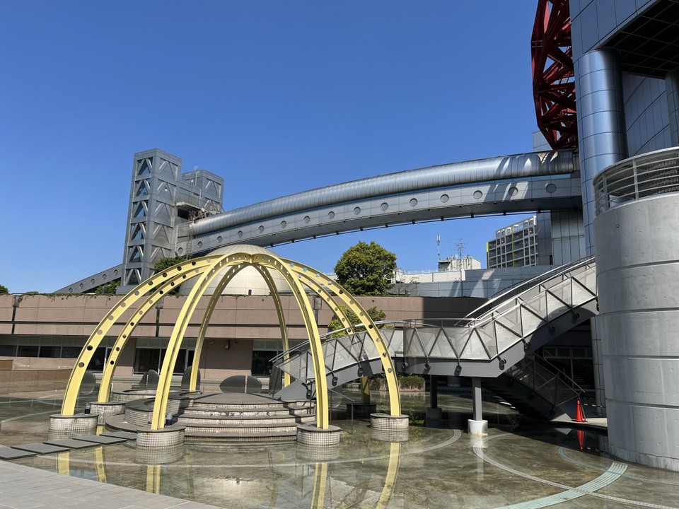 プラザの外観