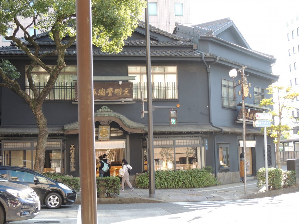 修学旅行生も来ていた