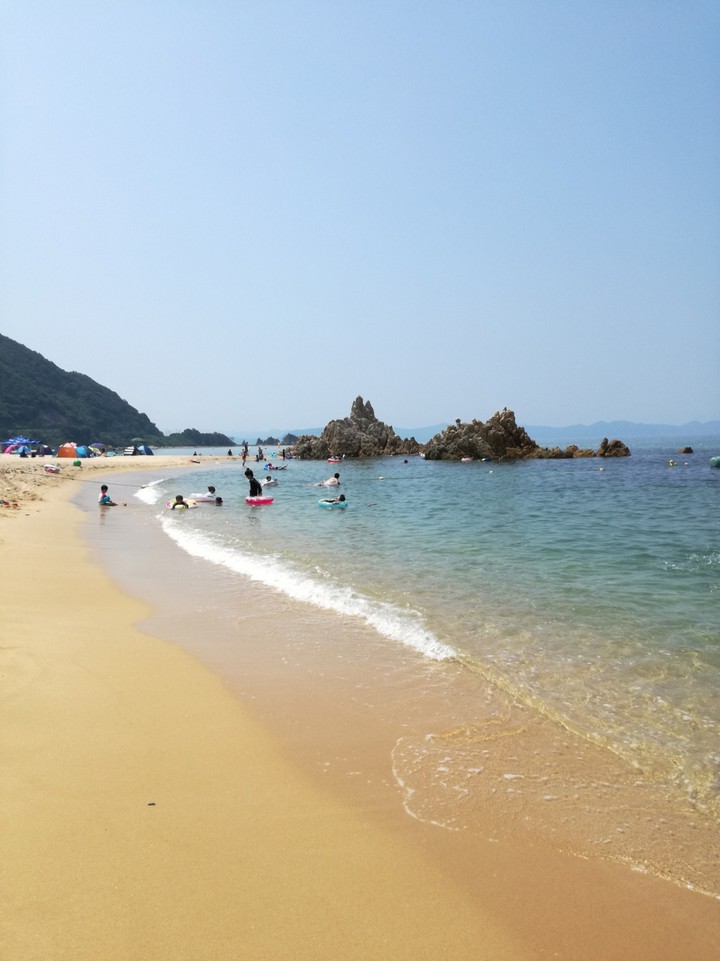 岩がここだけある