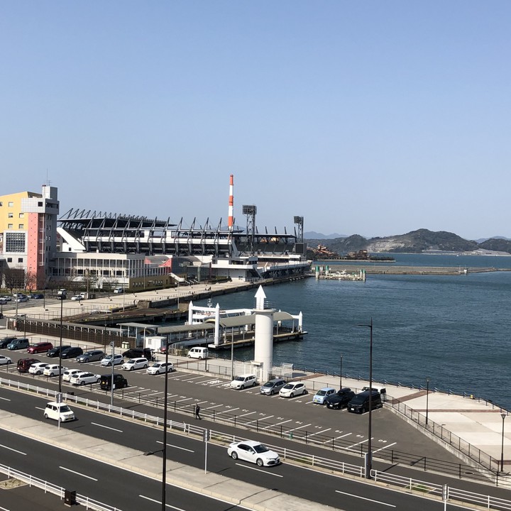 海がすぐ前