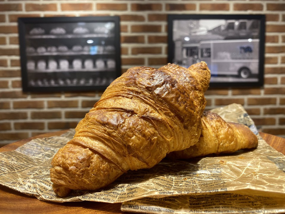 TOM CAT BAKERYのバターが香る人気のクロワッサン