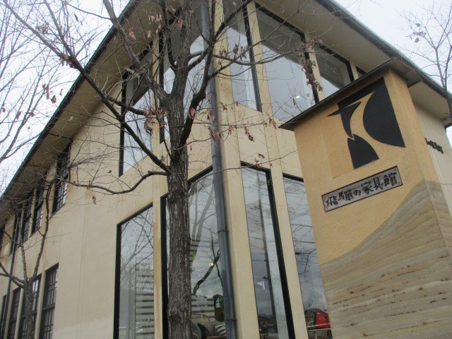 珍しい家具が見れます