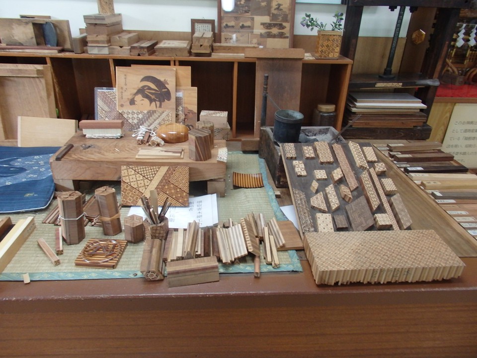 寄木の作品展示