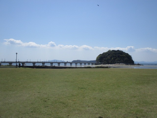 豚まんの形です