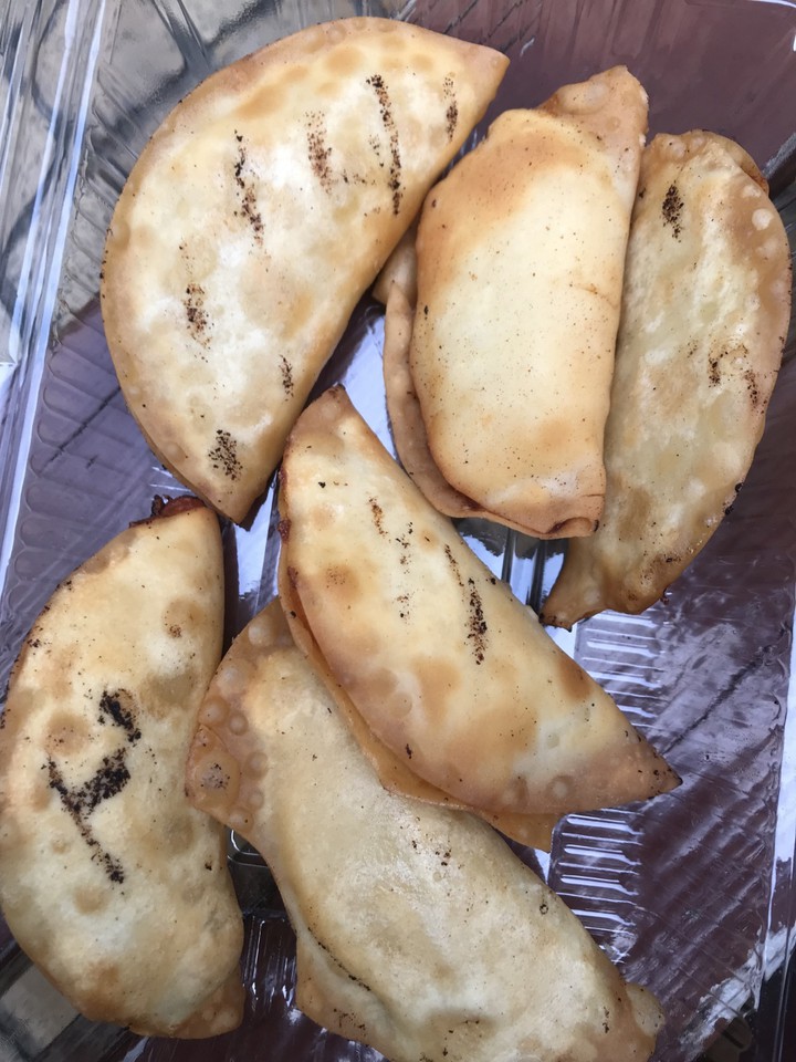 揚げたてのマーミヤ餃子