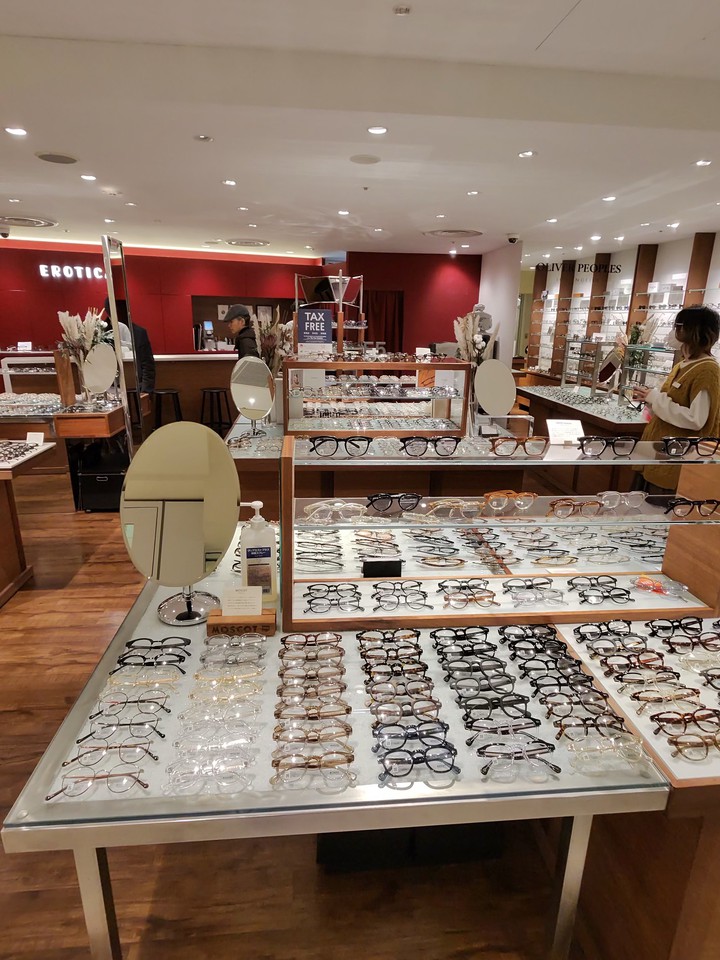 EROTICAの店内の売り場の様子