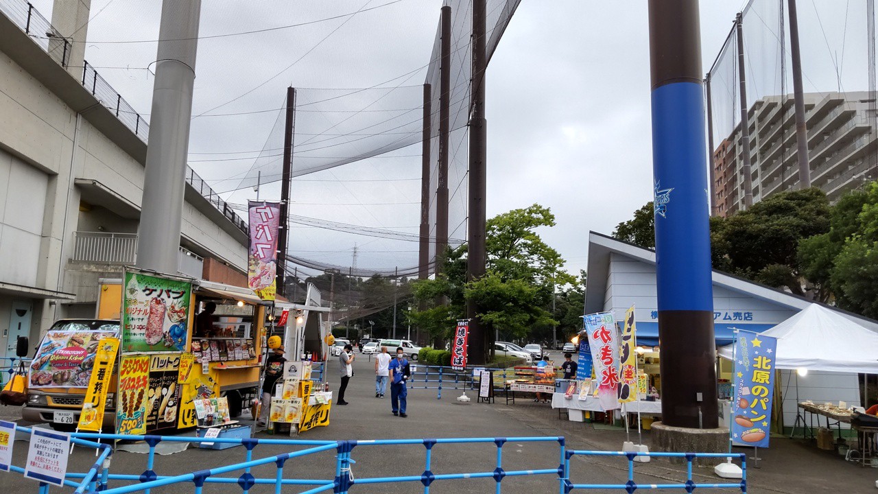 キッチンカーが来訪