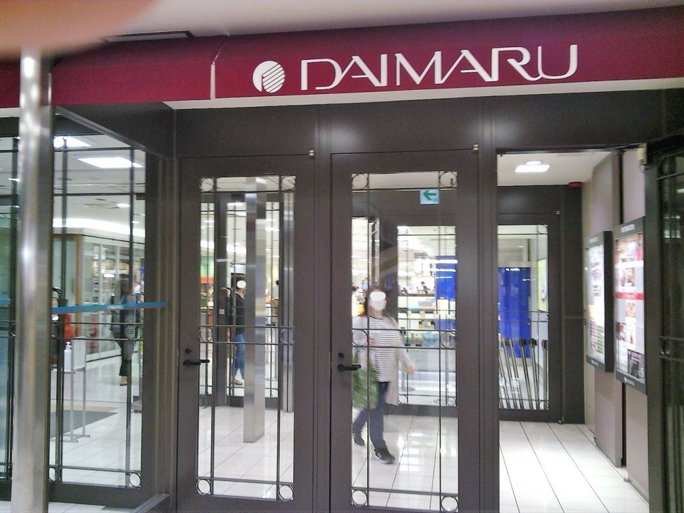 地下街からの入口付近