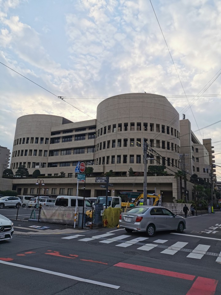 コンパルホール