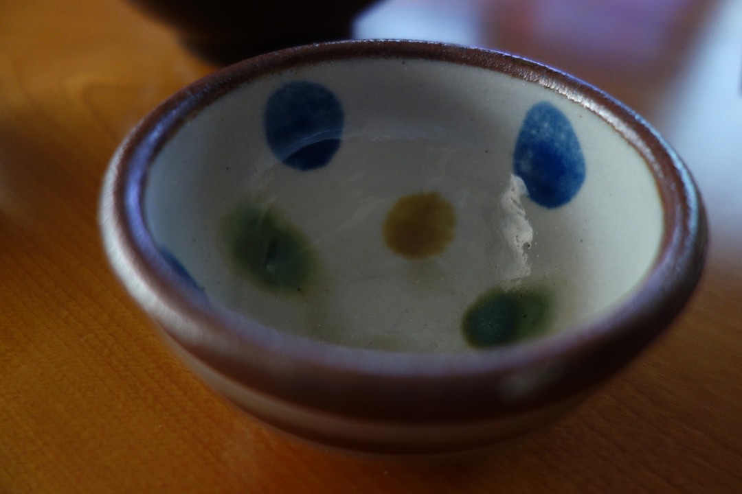 醤油皿的にも使えるし、アクセサリー入れなどにも使えます。