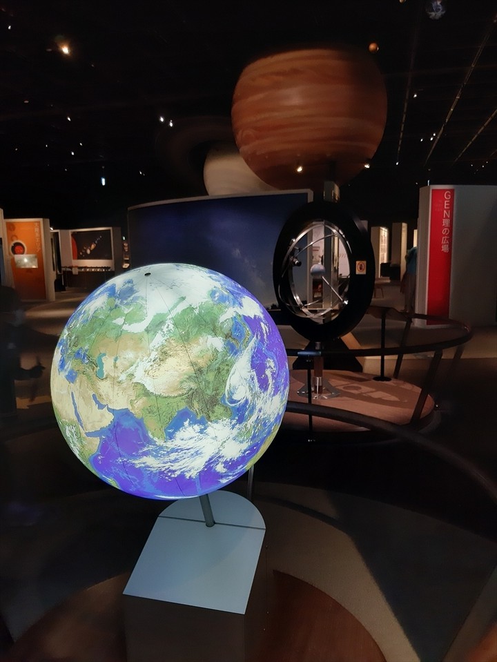 自分が宇宙に浮いているような錯覚に陥りそう。