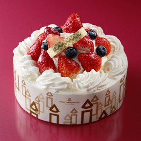 豪華なケーキの画像。