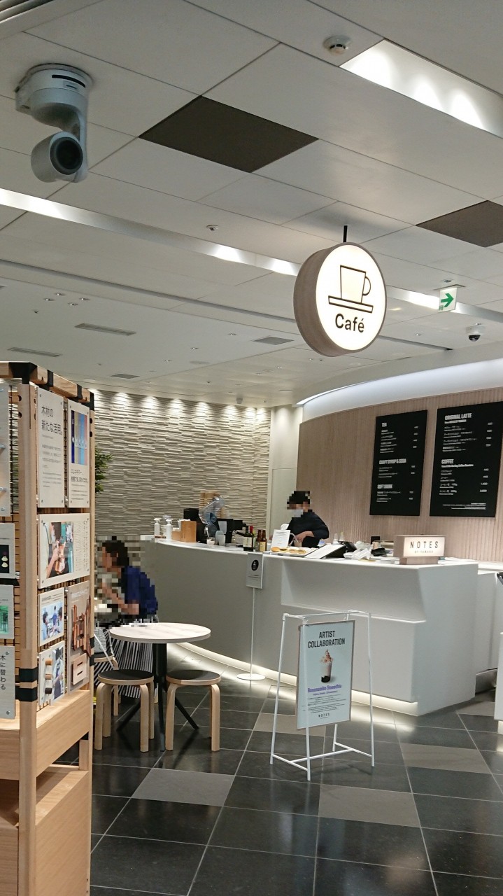 一階のカフェ。