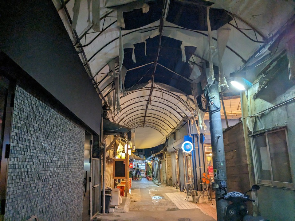 ディープな飲み屋街