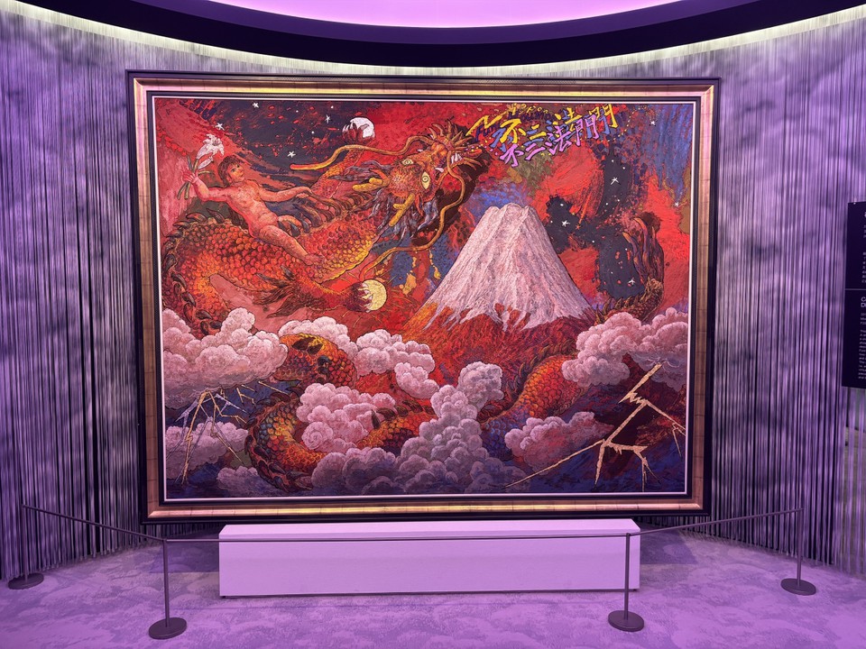 絹谷幸二 天空美術館の内観画像