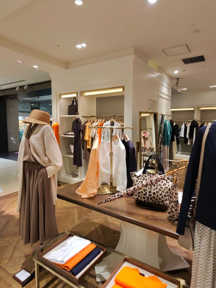 マッキントッシュロンドンの店内