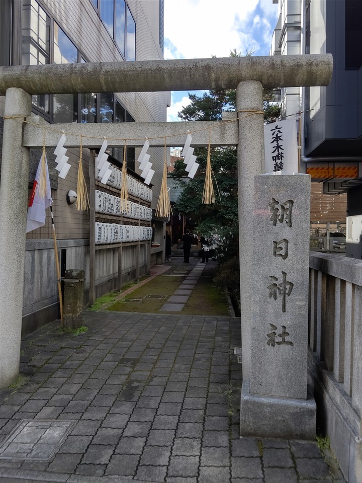 六本木朝日神社の外観
