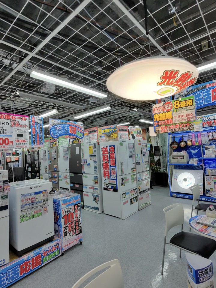 ヨドバシカメラの店内の売り場の様子