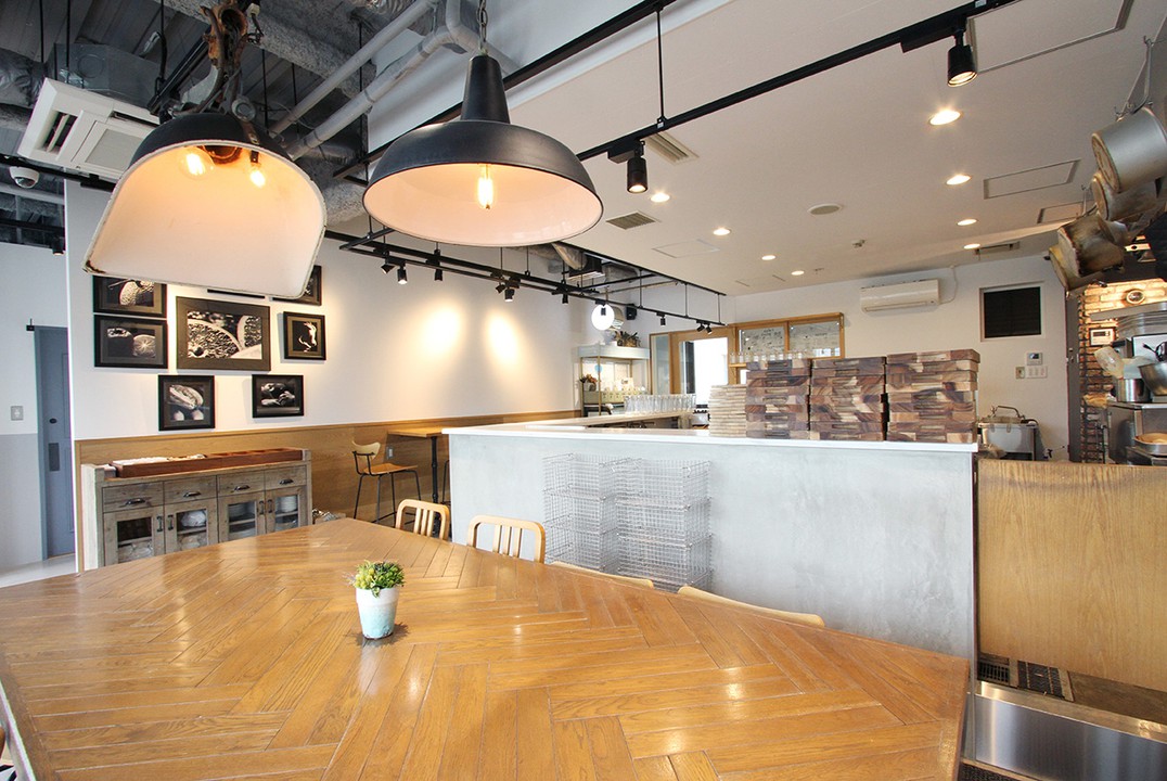 NORTHSHORE本店の内観画像。