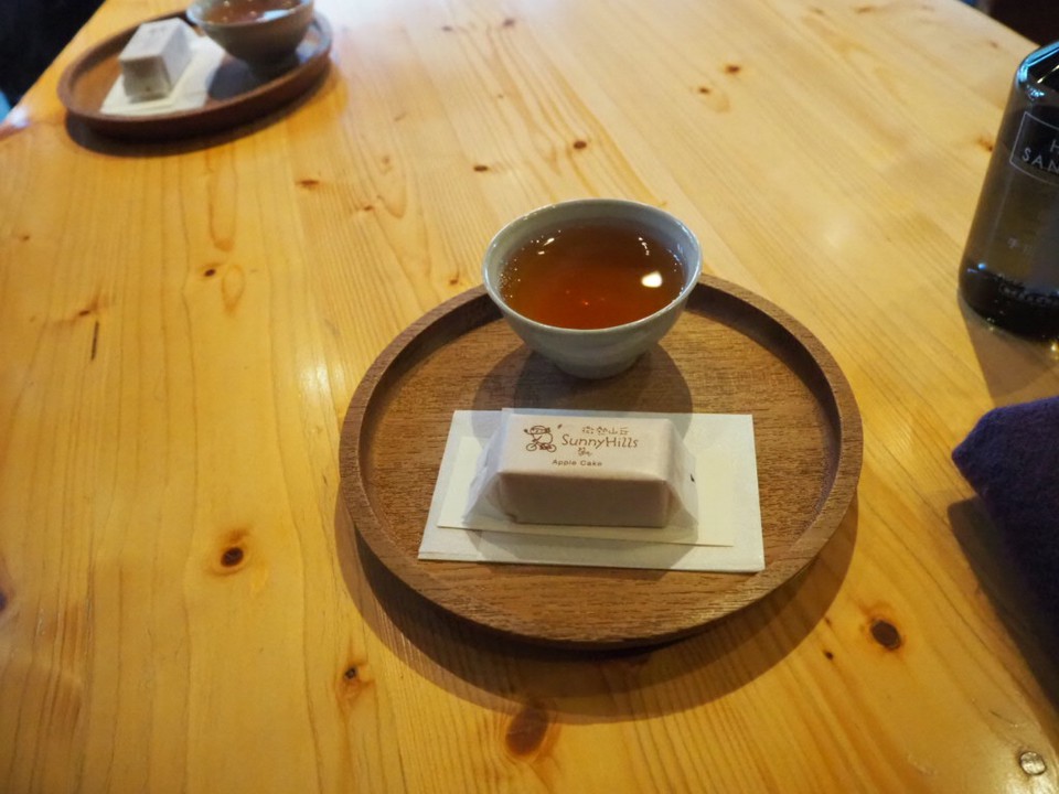 もてなしのりんごケーキ